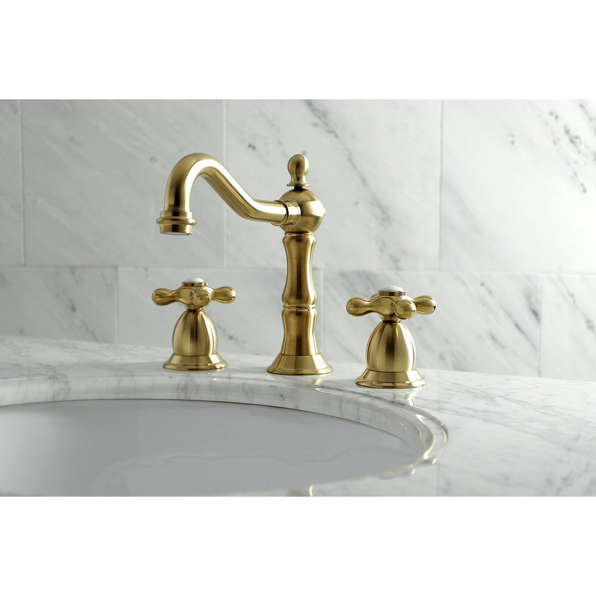 Brushed Brass Widespread Bathroom Faucet O468