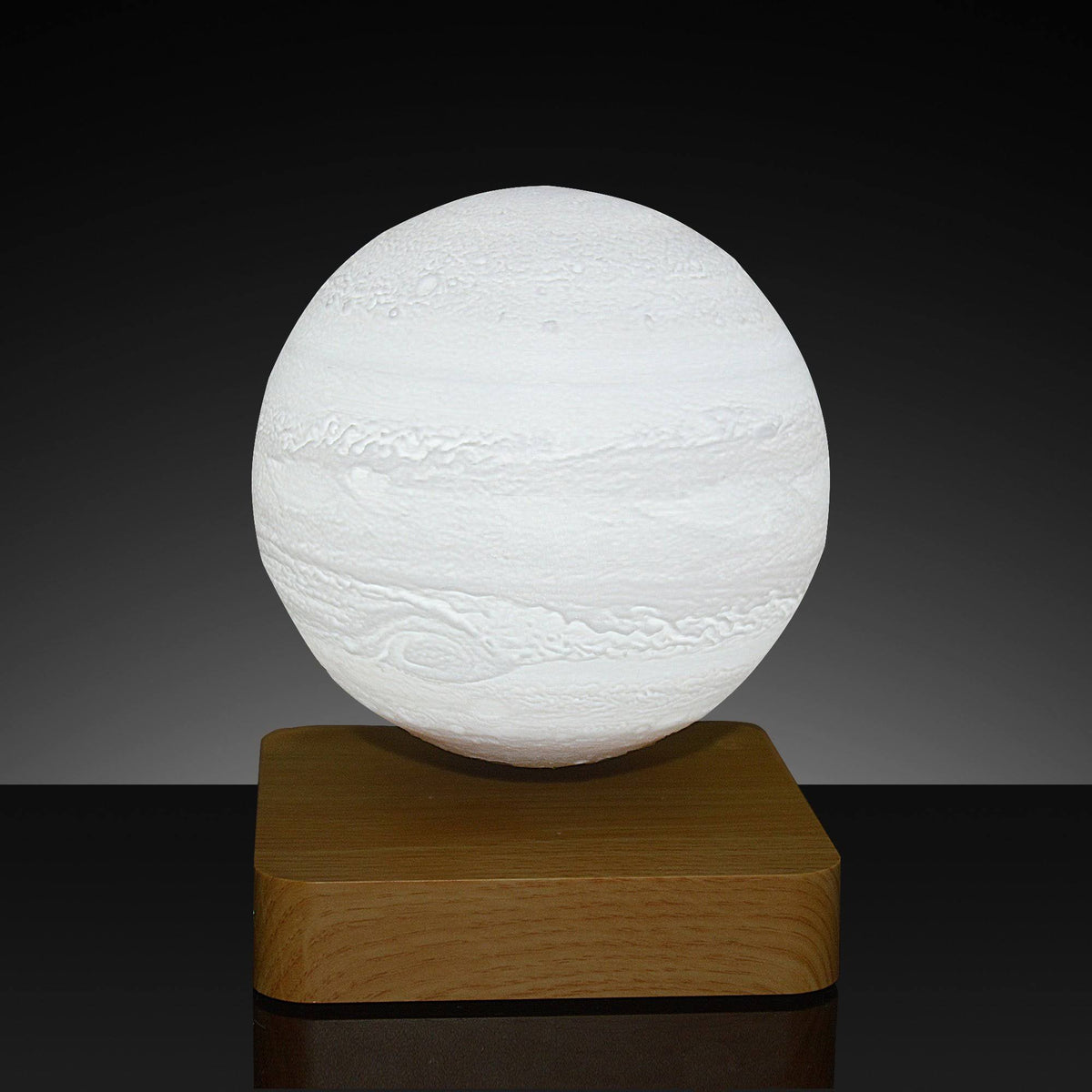 Floating Jupiter Lamp Light B385