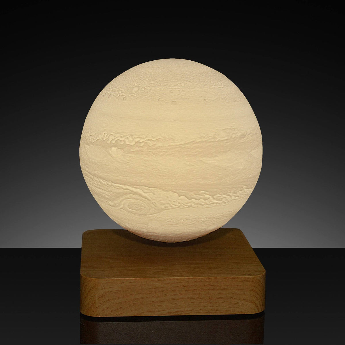 Floating Jupiter Lamp Light B385